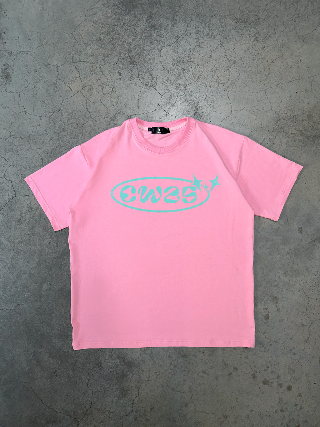 PINK CRYSTAL WRLD "CW25 LOGO" T-SHIRT